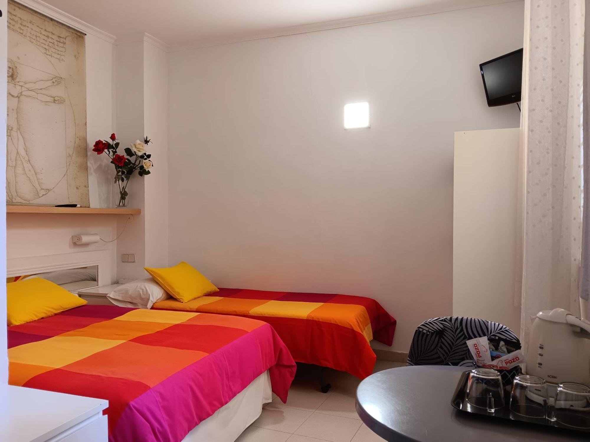 Hostal Casa Chueca Madrid Exterior foto